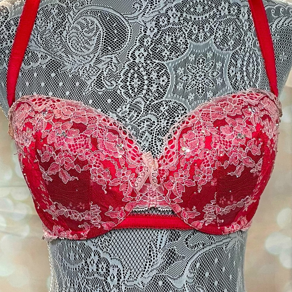 Victoria’s Secret bra - red w/ white lace overlay & beading - 32DD